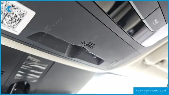 KIA CARNIVAL 9-SEATER PRESTIGE
