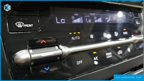 KIA CARNIVAL 9-SEATER PRESTIGE