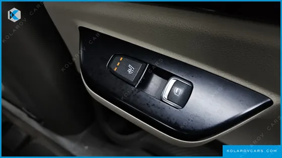 KIA CARNIVAL 9-SEATER PRESTIGE