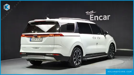 KIA CARNIVAL GASOLINE 7-SEATER SIGNATURE