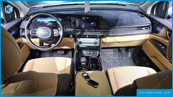 KIA CARNIVAL GASOLINE 7-SEATER SIGNATURE