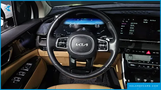 KIA CARNIVAL GASOLINE 7-SEATER SIGNATURE