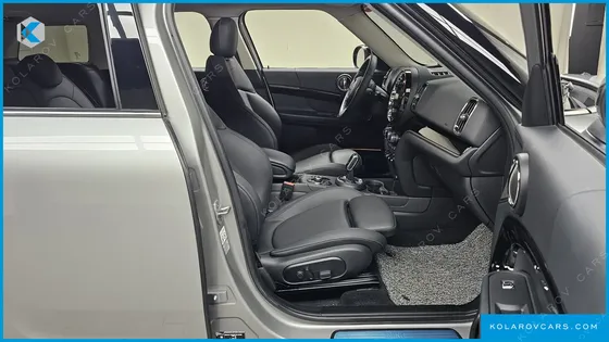 MINI COUNTRYMAN CLASSIC PLUS LAUNCH PACK