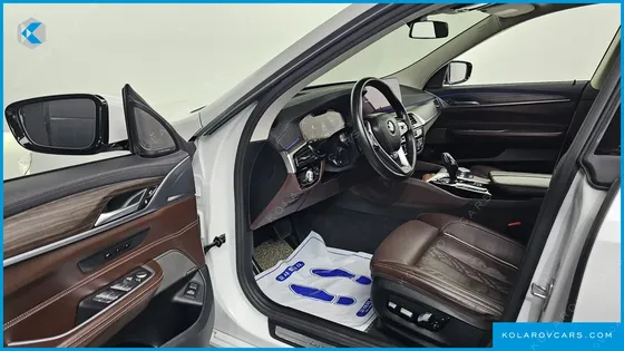 BMW GRAN TURISMO (GT) 640I XDRIVE LUXURY