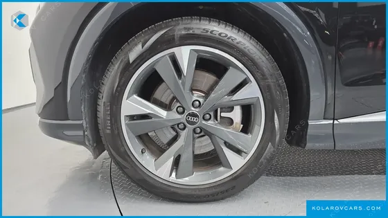 AUDI Q4 E-TRON 40 PREMIUM