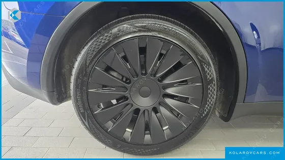 TESLA MODEL Y RWD