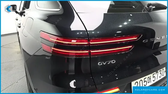 GENESIS GV70 2.5T GASOLINE 2WD