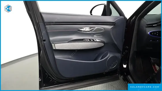 GENESIS GV70 2.5T GASOLINE 2WD
