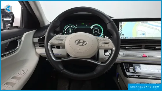 HYUNDAI GRANDEUR LE BLANC