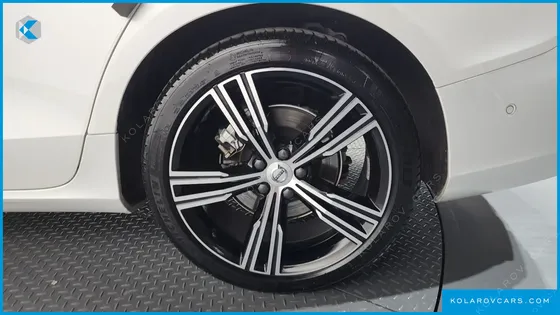 VOLVO S60 B5 INSCRIPTION