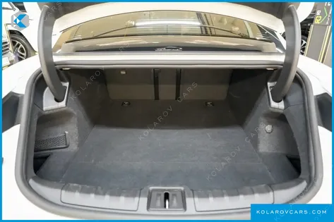 PORSCHE TAYCAN BASE
