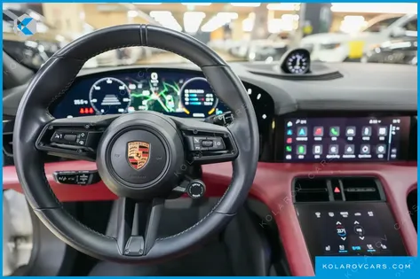 PORSCHE TAYCAN BASE