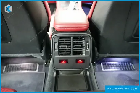 PORSCHE TAYCAN BASE