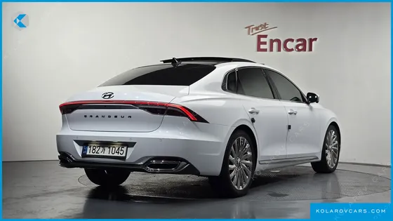 HYUNDAI GRANDEUR LE BLANC