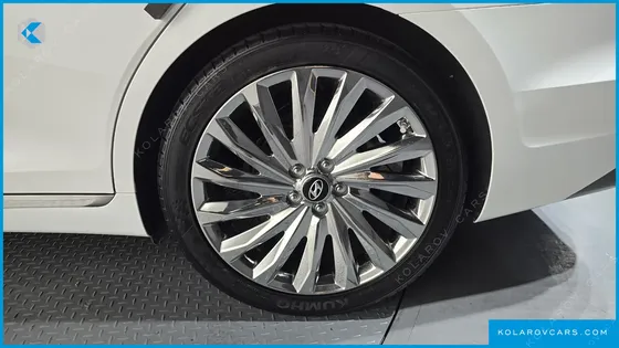 HYUNDAI GRANDEUR LE BLANC