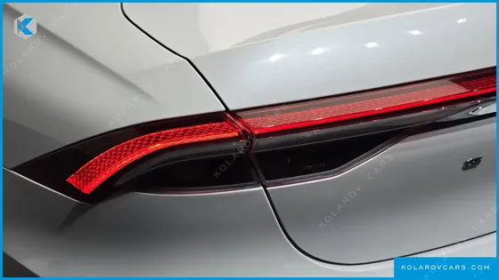 HYUNDAI GRANDEUR LE BLANC