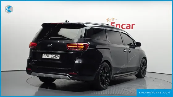 KIA CARNIVAL 9-SEATER NOBLESSE SPECIAL