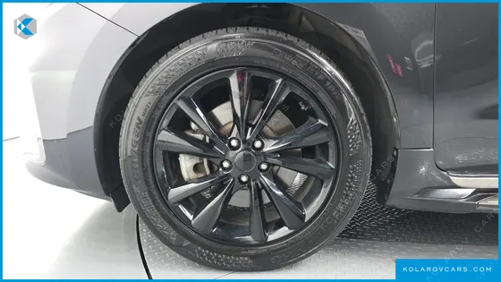 KIA CARNIVAL 9-SEATER NOBLESSE SPECIAL