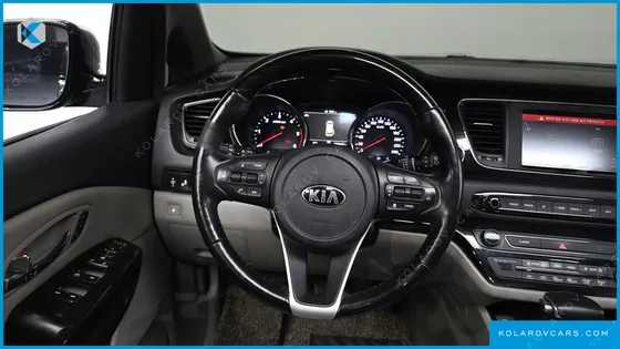 KIA CARNIVAL 9-SEATER NOBLESSE SPECIAL