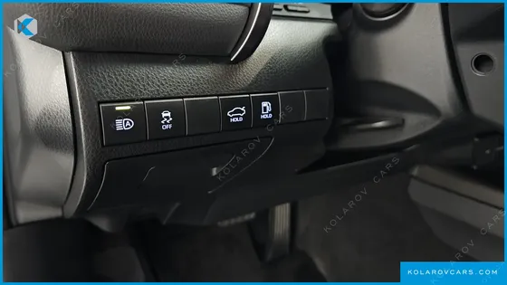 TOYOTA CAMRY 2.5 LE HYBRID