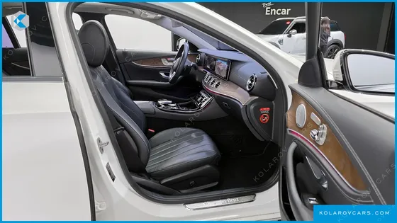 MERCEDES E-CLASS E300 EXCLUSIVE