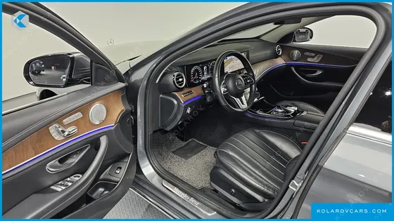 MERCEDES E-CLASS E300 4MATIC EXCLUSIVE