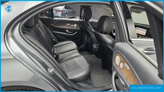 MERCEDES E-CLASS E300 4MATIC EXCLUSIVE
