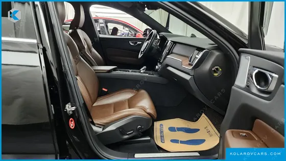 VOLVO XC60 B6 INSCIRTION