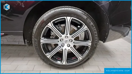 VOLVO XC60 B6 INSCIRTION