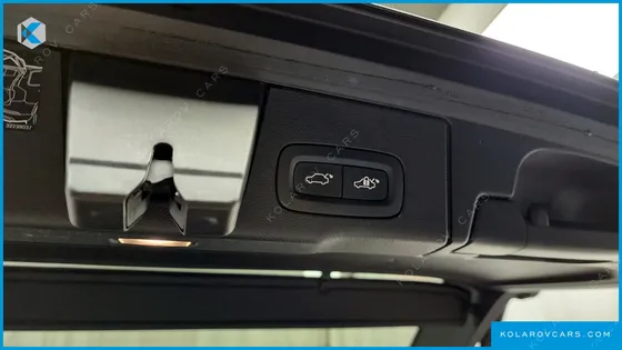 VOLVO XC60 B6 INSCIRTION