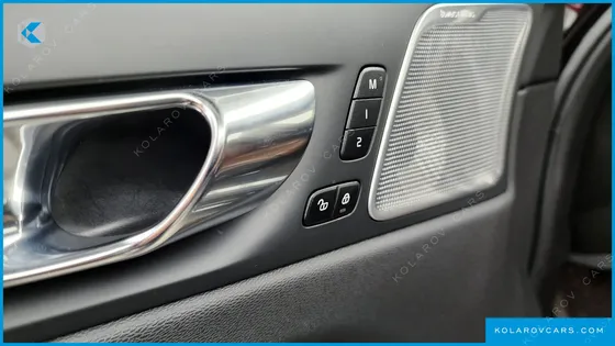 VOLVO XC60 B6 INSCIRTION