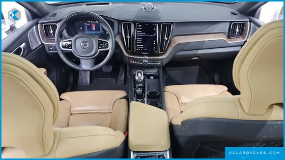 VOLVO XC60 B6 INSCIRTION