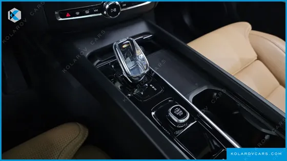 VOLVO XC60 B6 INSCIRTION