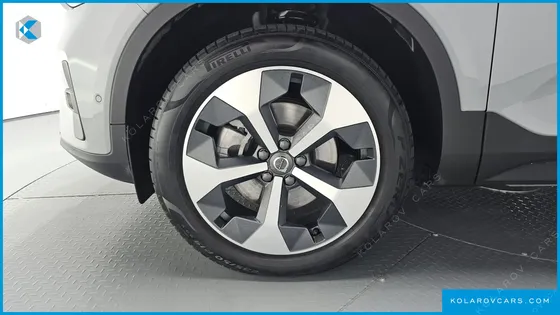 VOLVO XC40 B4 ULTRA BRIGHT