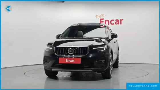 VOLVO XC40 B4 ULTIMATE BRIGHT
