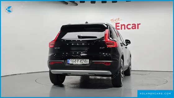 VOLVO XC40 B4 ULTIMATE BRIGHT