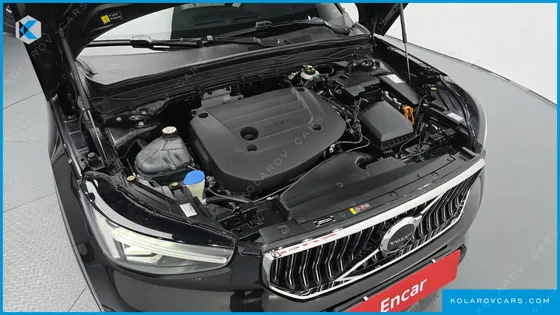 VOLVO XC40 B4 ULTIMATE BRIGHT