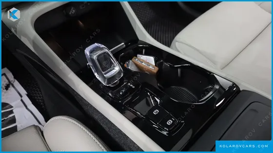 VOLVO XC40 B4 ULTIMATE BRIGHT