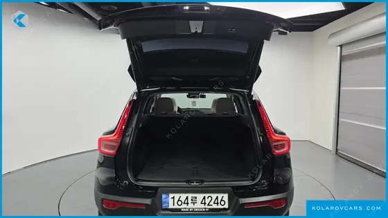 VOLVO XC40 B4 ULTIMATE BRIGHT