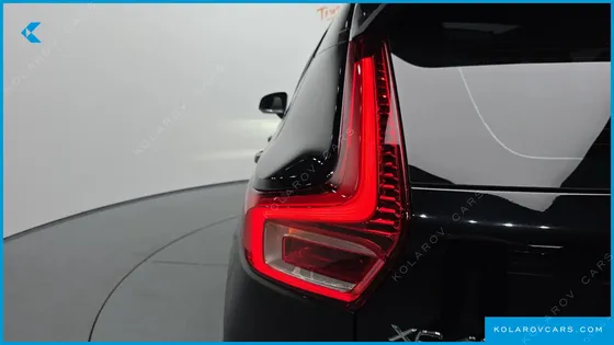 VOLVO XC40 B4 ULTIMATE BRIGHT
