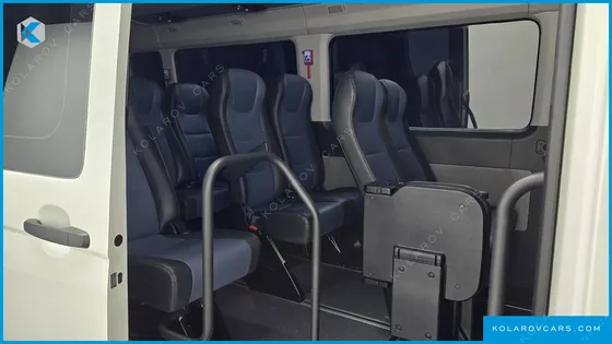 HYUNDAI SOLATI 15-SEATER