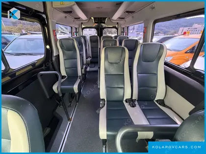 HYUNDAI SOLATI 14-SEATER