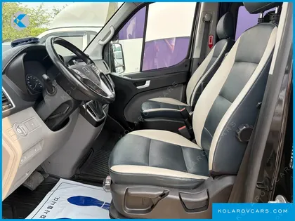 HYUNDAI SOLATI 14-SEATER