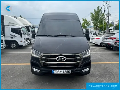 HYUNDAI SOLATI 15-SEATER