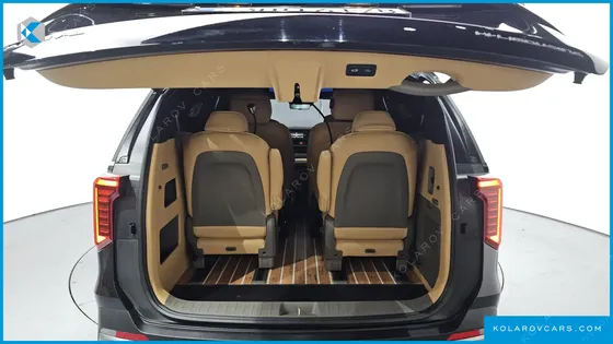 KIA CARNIVAL GASOLINE 9-SEATER SIGNATURE