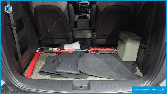 KIA CARNIVAL 9-SEATER GRAVITY