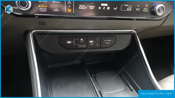 KIA CARNIVAL HEV 9SEATER NOBLESS