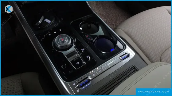 KIA CARNIVAL HEV 9-SEATER HI-LIMOUSINE