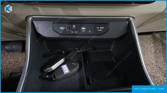 KIA CARNIVAL HEV 9-SEATER HI-LIMOUSINE