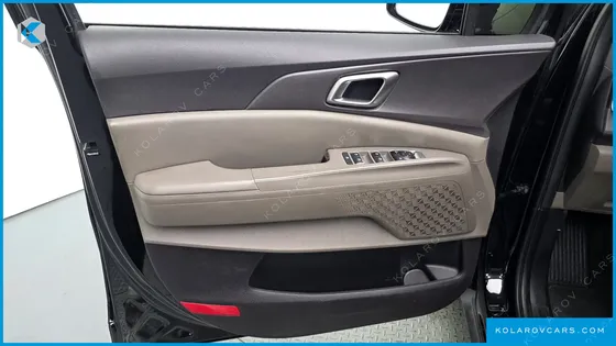 KIA CARNIVAL 9-SEATER PRESTIGE